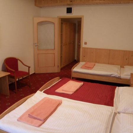 Sport-V-Hotel Hrotovice Luaran gambar