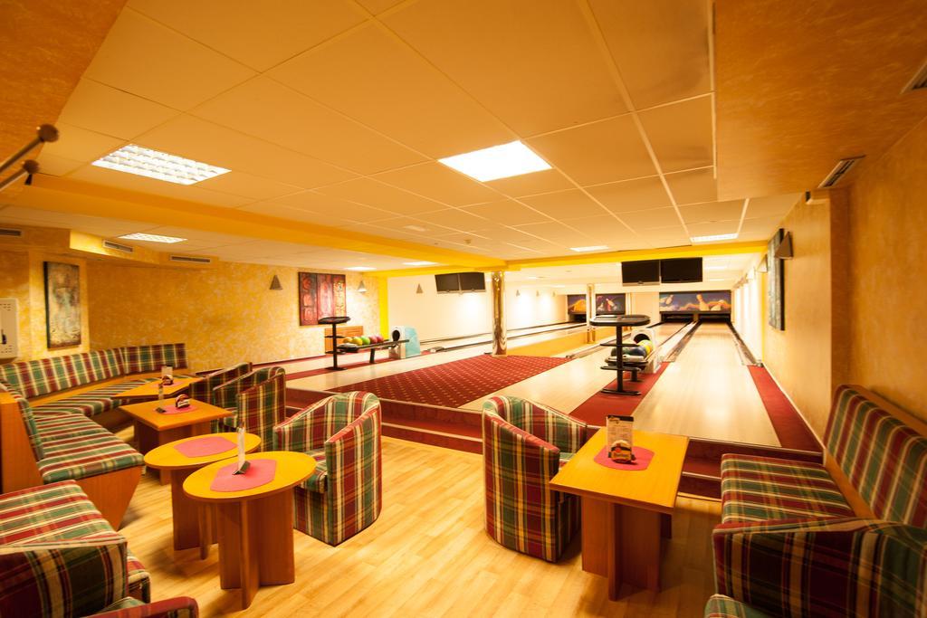 Sport-V-Hotel Hrotovice Luaran gambar