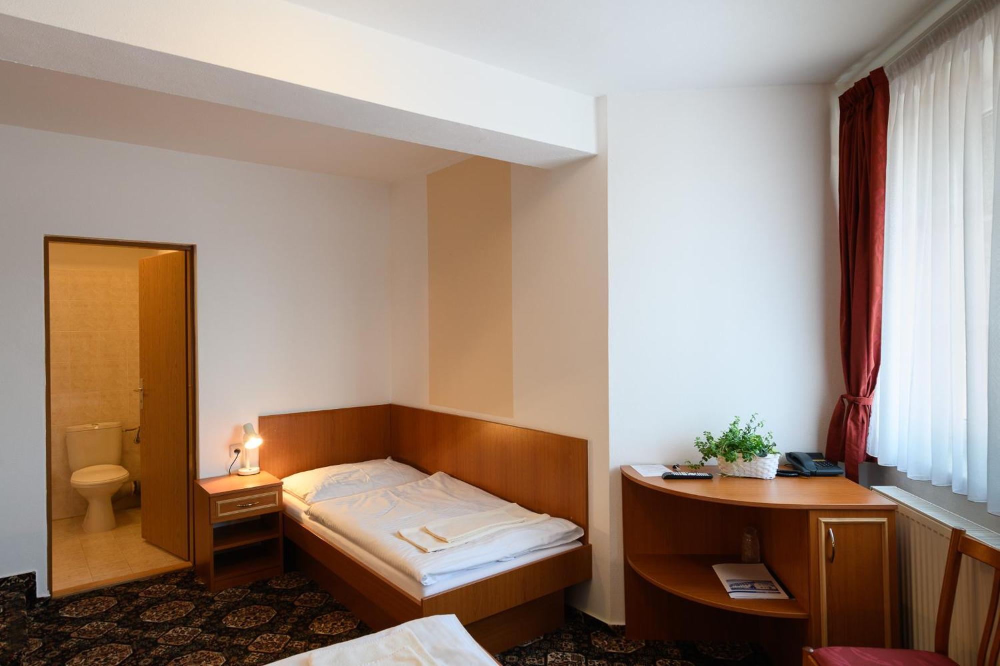Sport-V-Hotel Hrotovice Luaran gambar