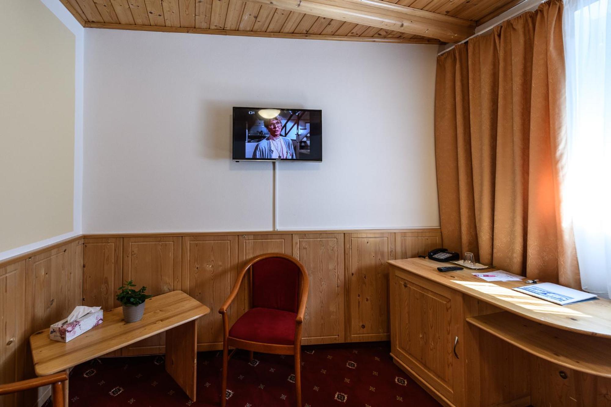 Sport-V-Hotel Hrotovice Luaran gambar