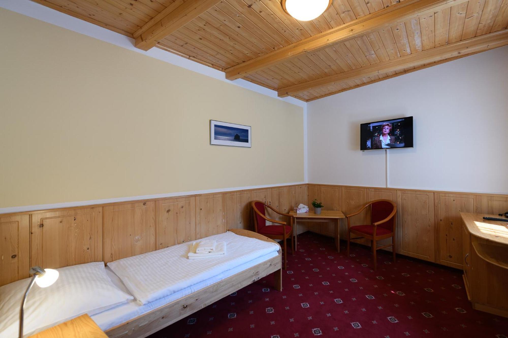 Sport-V-Hotel Hrotovice Luaran gambar