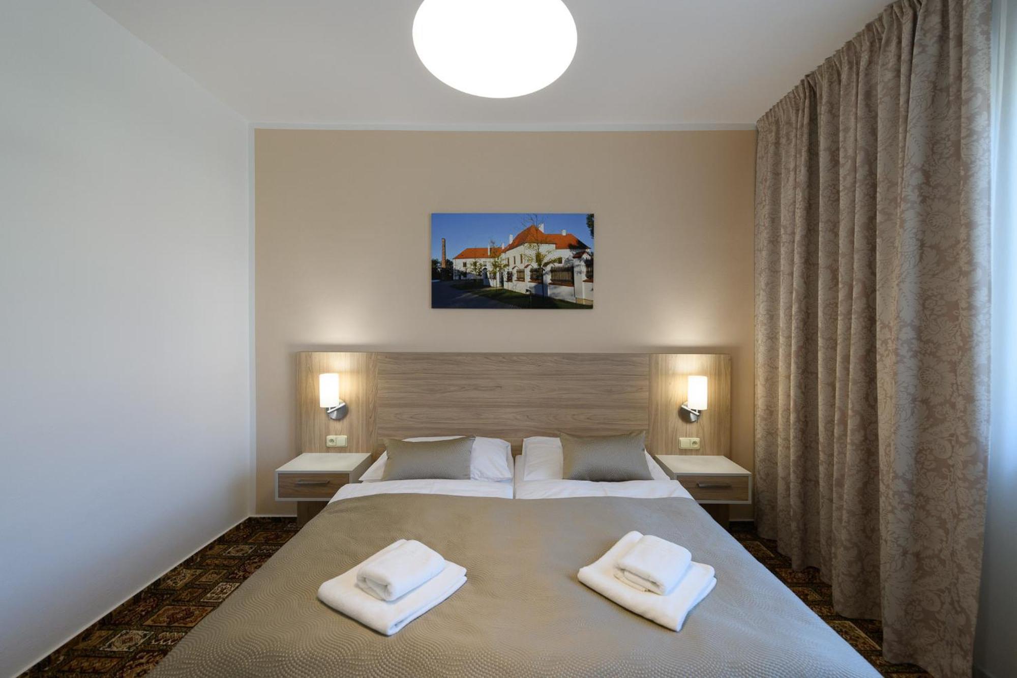 Sport-V-Hotel Hrotovice Luaran gambar