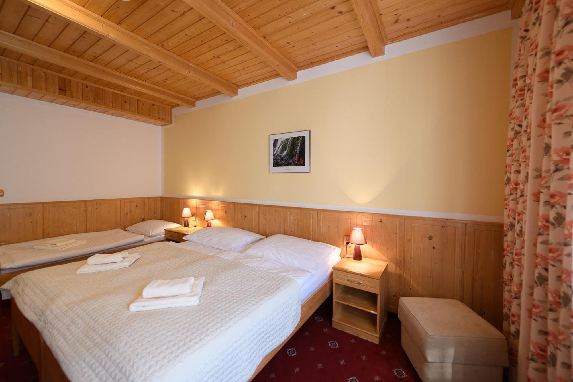 Sport-V-Hotel Hrotovice Luaran gambar