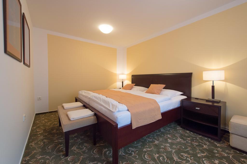 Sport-V-Hotel Hrotovice Luaran gambar