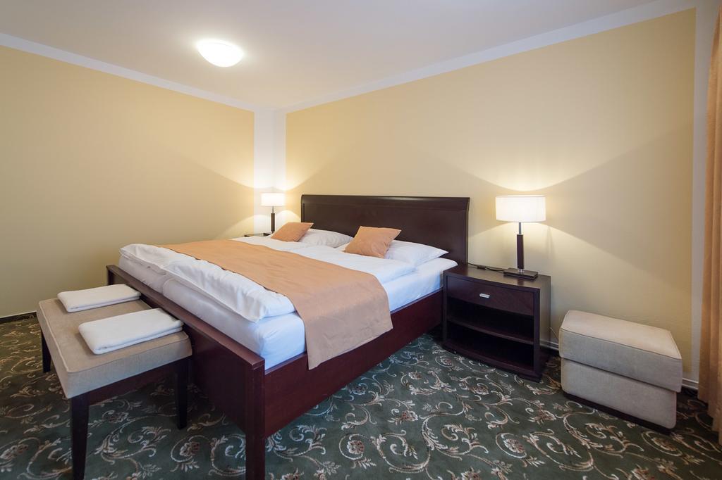 Sport-V-Hotel Hrotovice Luaran gambar