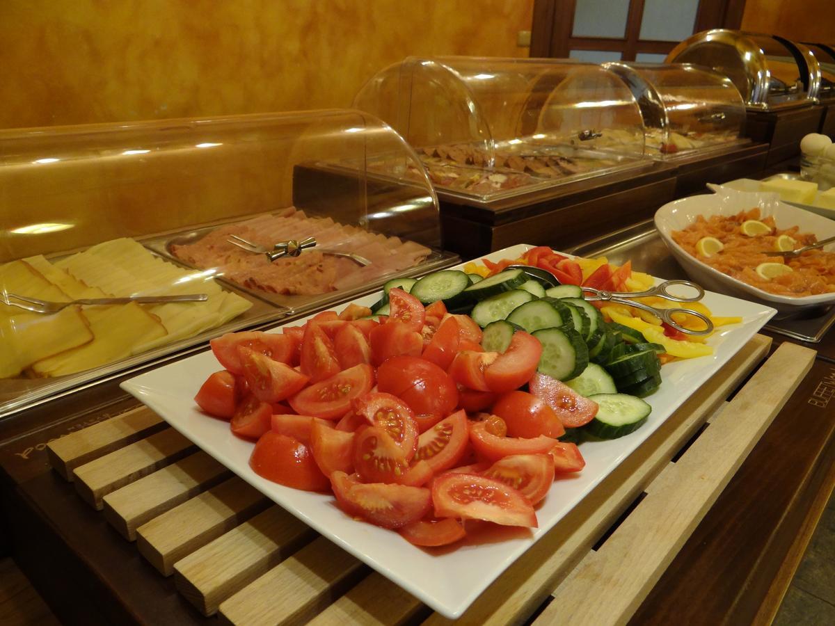 Sport-V-Hotel Hrotovice Luaran gambar